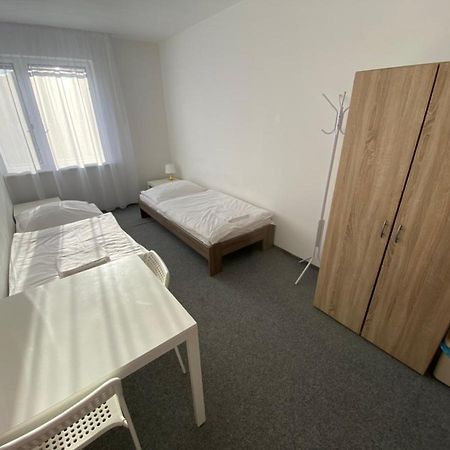 Ubytovna Kubra Hodonin Luaran gambar