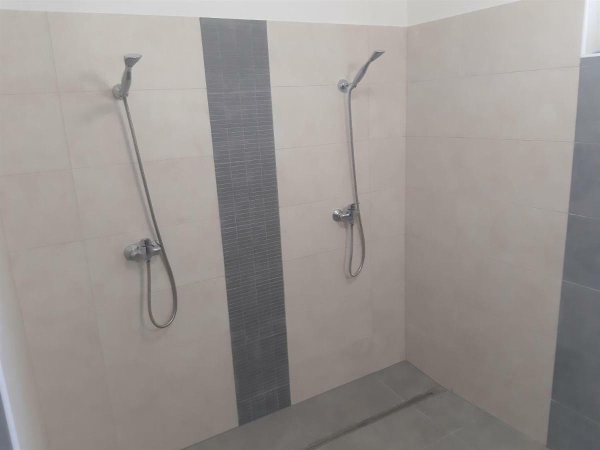 Ubytovna Kubra Hodonin Luaran gambar